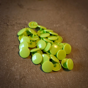 B44 - Lysegrøn - Plastikknapper