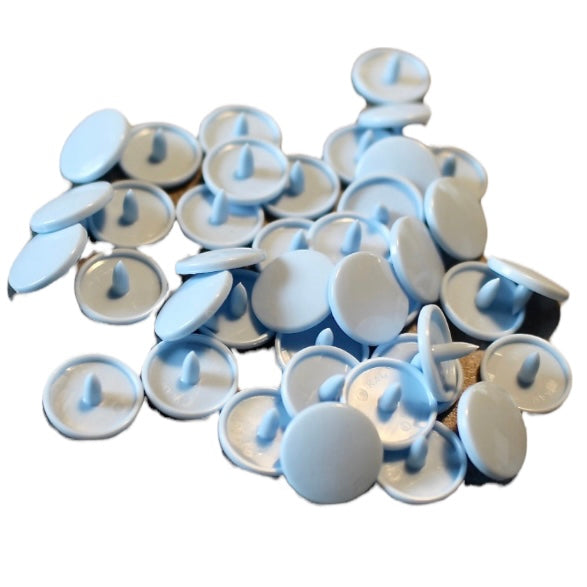B20 - Lyseblå - Plastikknapper